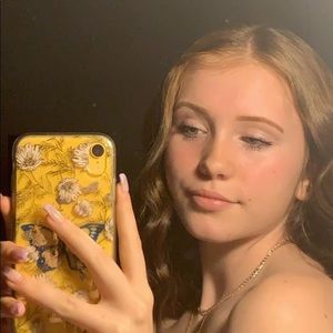 Meet your Posher, Liana